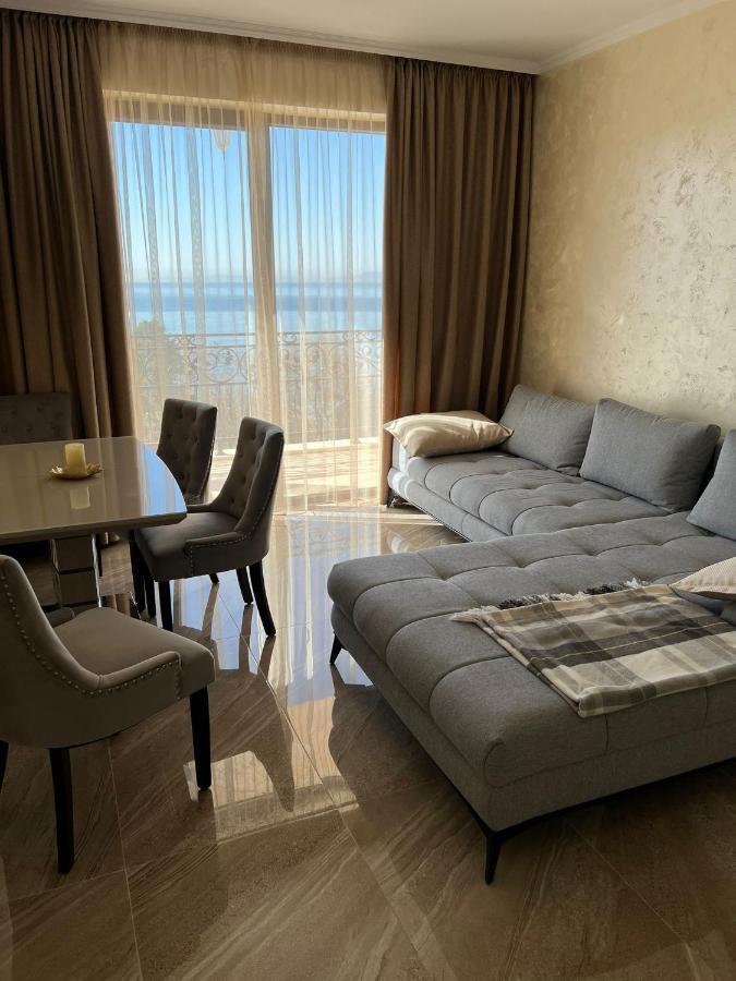 Luxury Penthouse Apartments At Valencia Gardens Burgasz Kültér fotó