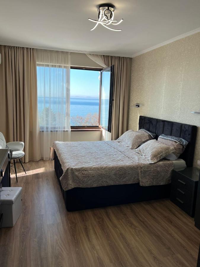 Luxury Penthouse Apartments At Valencia Gardens Burgasz Kültér fotó