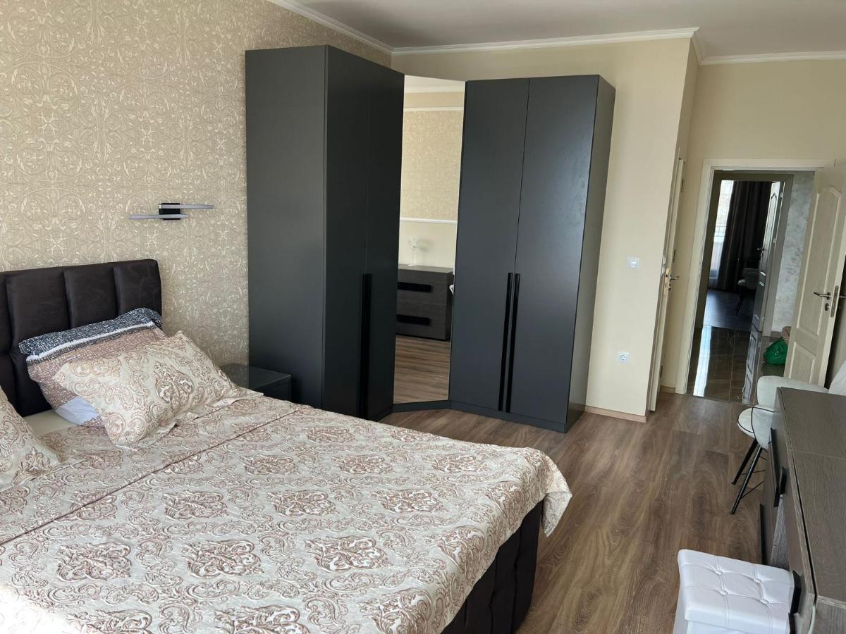 Luxury Penthouse Apartments At Valencia Gardens Burgasz Kültér fotó