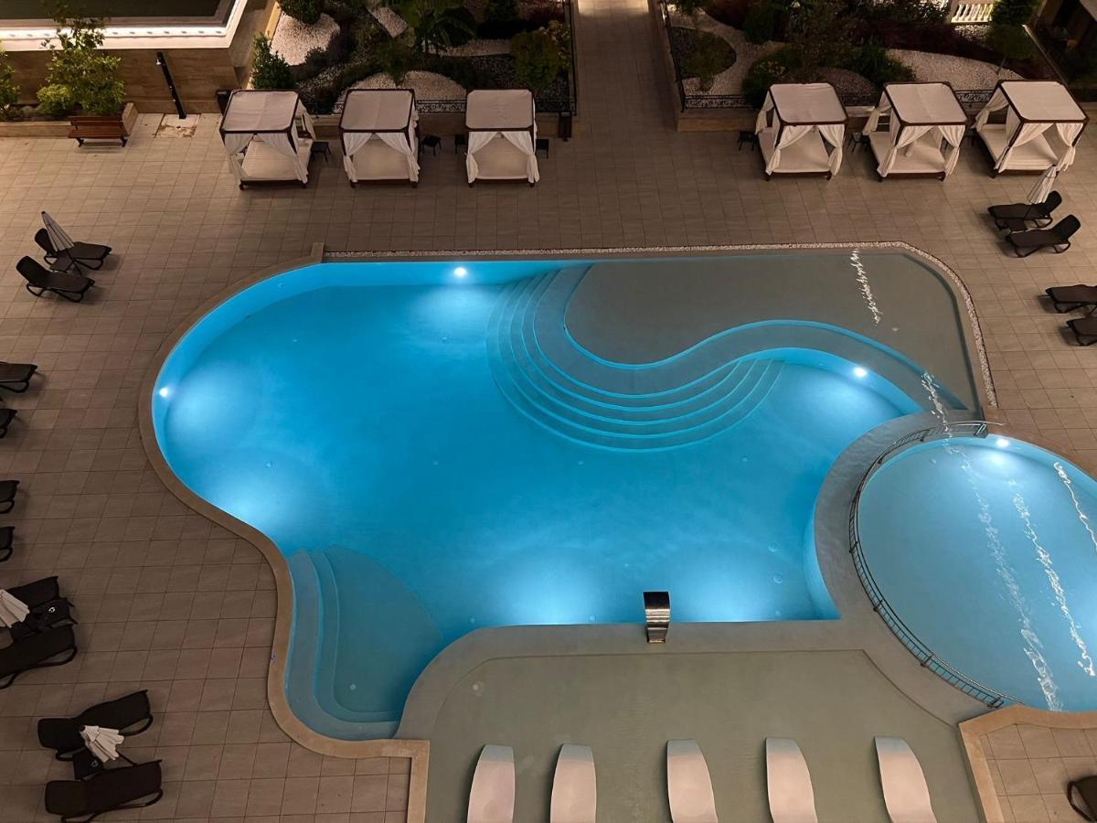 Luxury Penthouse Apartments At Valencia Gardens Burgasz Kültér fotó